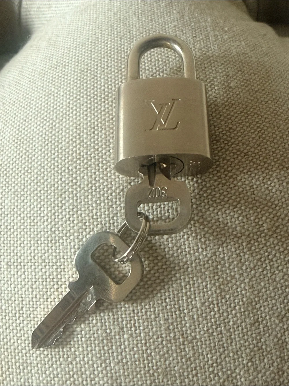 Authentic Louis Vuitton Silver Palladium Padlock and 2 Keys Set 302